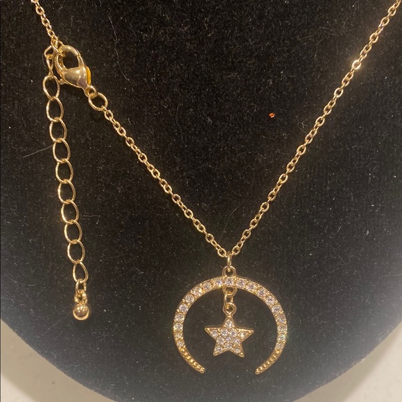 Gold Crescent Moon and Star Pendant chain & bracelet - Picture 6 of 6